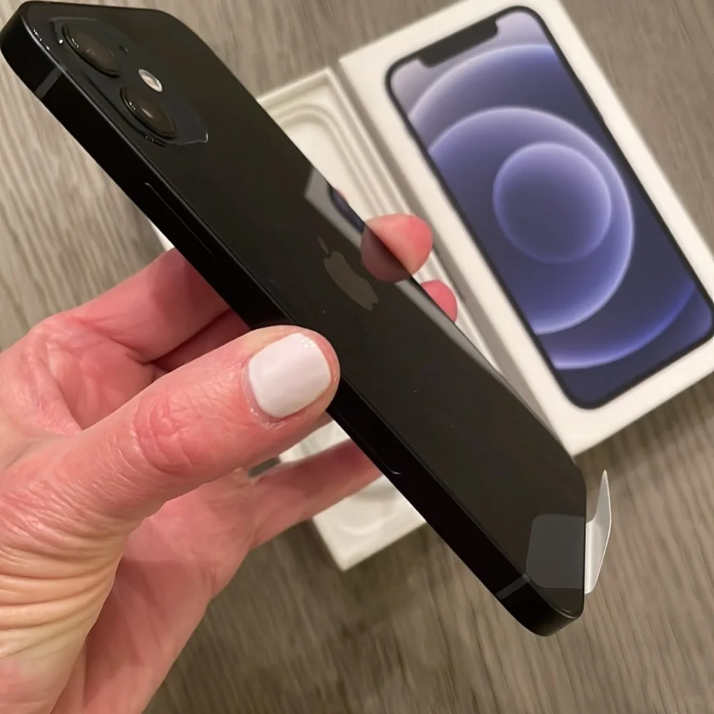 BRAND NEW IPhone 12 - 128GB- black
